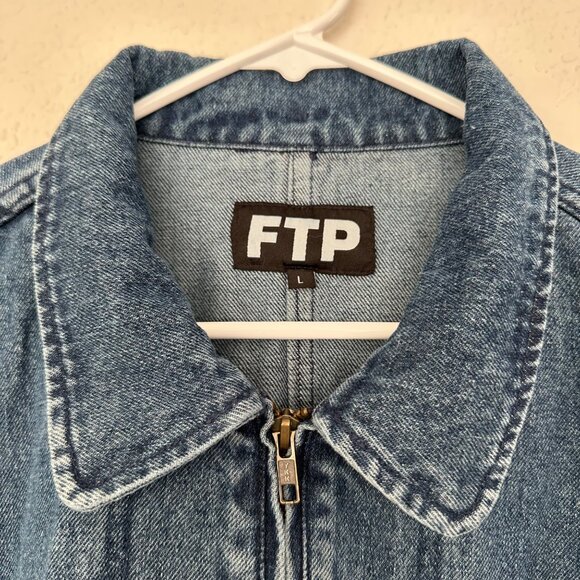 FTP Mens Frayed Denim Logo Chore Jean Jacket Size Large Blue Streetwear - Picture 3 of 13